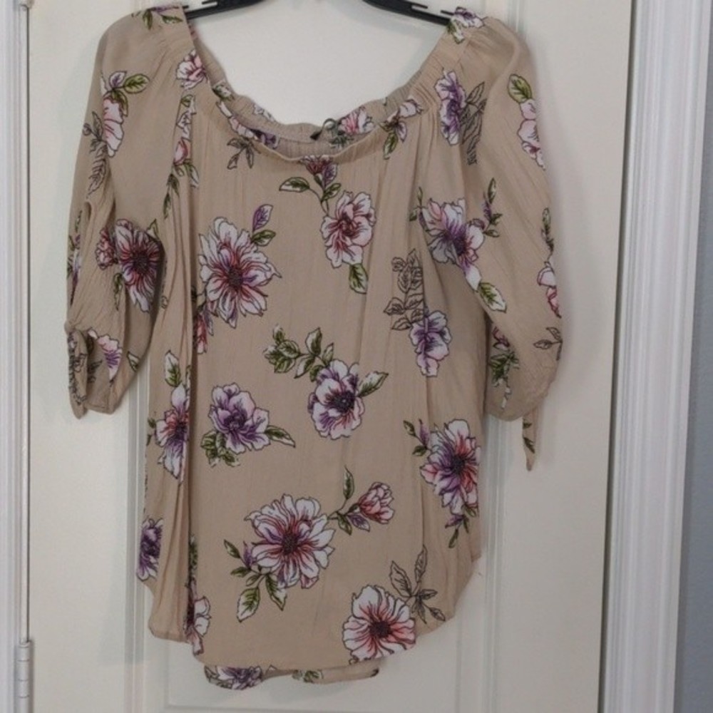 {3 for $15} Off the shoulder top